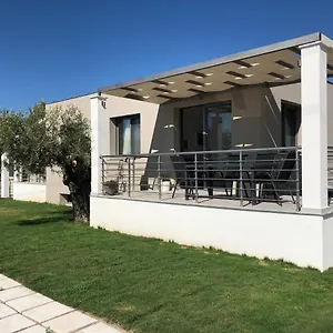 επισκεφθείτε το ξενοδοχείο